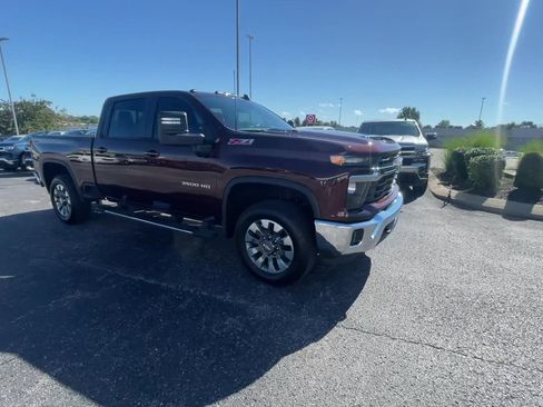 Used 2024 Chevrolet Silverado 3500 LT w/ All Star Edition AWD/4WD image 3