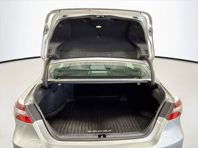 Certified 2022 Toyota Camry LE FWD image 24