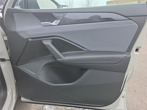 New 2026 Volkswagen Tiguan SE R-Line image 26