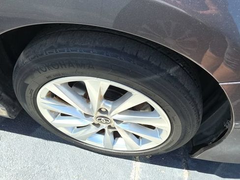 Used 2021 Toyota Camry LE FWD image 9