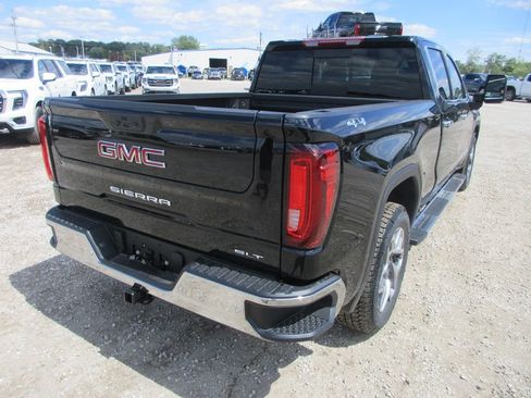 New 2026 GMC Sierra 1500 SLT w/ SLT Premium Plus Package AWD/4WD image 5