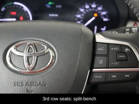 Used 2024 Toyota Sienna XLE AWD/4WD image 10