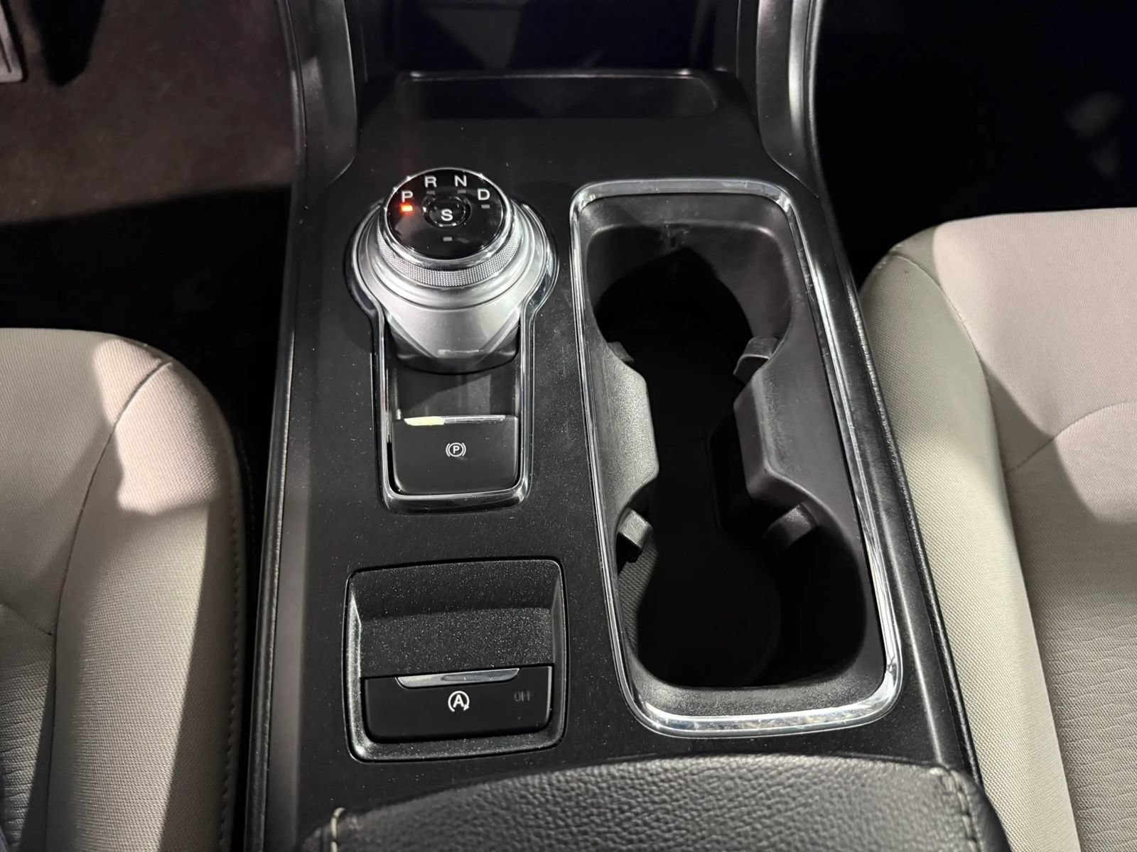 Used 2019 Ford Fusion SE w/ Equipment Group 151A FWD image 41