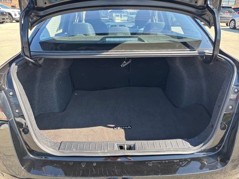 Used 2025 Nissan Versa SV FWD image 28