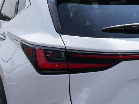 Used 2025 Lexus NX 450h+ AWD w/ Towing Package (2000 Lbs) image 17
