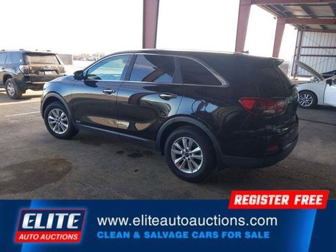 Used 2019 Kia Sorento LX image 5