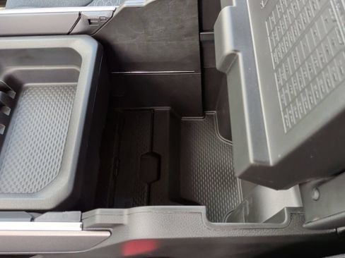 New 2026 RAM 1500 2WD Crew Cab image 39