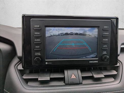 Used 2021 Toyota RAV4 XLE w/ Convenience Package image 16