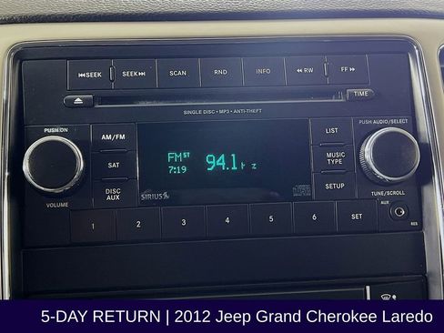 Used 2012 Jeep Grand Cherokee Laredo w/ Laredo E Group image 17