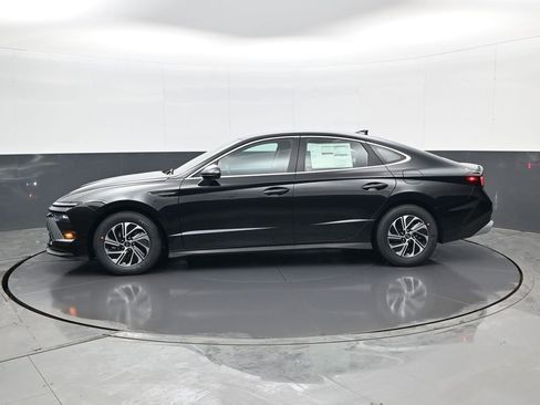New 2026 Hyundai Sonata Blue FWD image 8