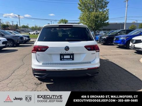 Used 2023 Volkswagen Tiguan SE AWD/4WD image 10