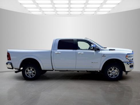 Used 2021 RAM 3500 Laramie AWD/4WD image 4