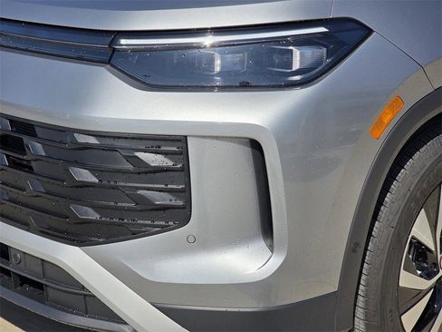 New 2026 Volkswagen Tiguan S image 6