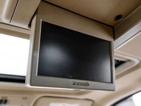 Used 2012 Chevrolet Avalanche LTZ image 49