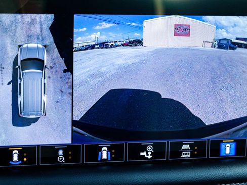 Used 2021 GMC Yukon SLT w/ SLT Luxury Package image 14