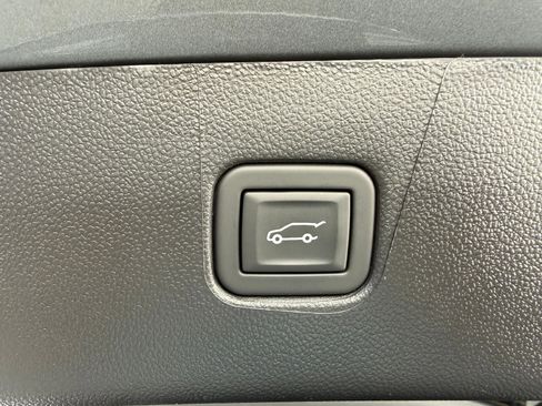 New 2025 Chevrolet Blazer LT w/ Sound & Technology Package image 11