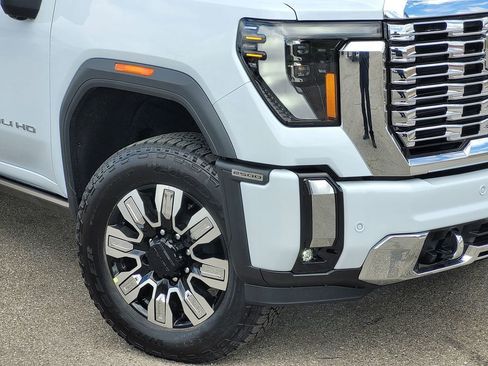 New 2026 GMC Sierra 2500 Denali image 6