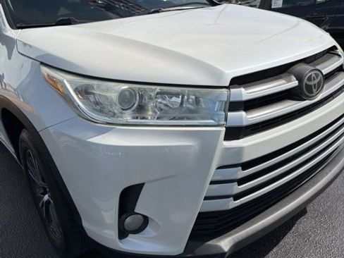 Used 2018 Toyota Highlander Plus image 10