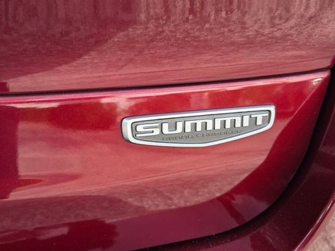 Used 2023 Jeep Grand Cherokee L Summit AWD/4WD image 12