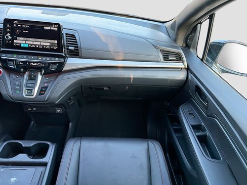 Used 2025 Honda Odyssey Sport-L image 18