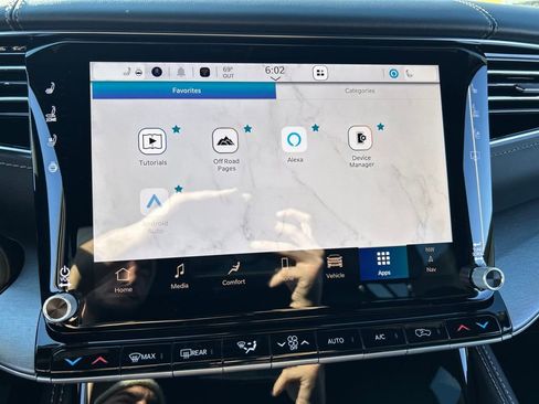 New 2026 Jeep Grand Wagoneer Limited AWD/4WD image 14