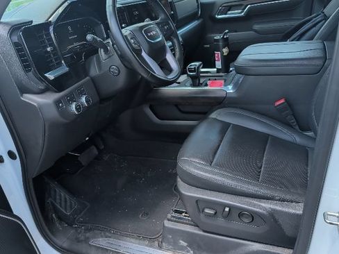Used 2025 GMC Sierra 1500 SLT w/ SLT Premium Package AWD/4WD image 19