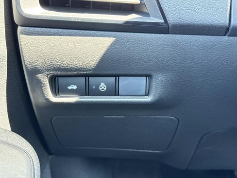 New 2026 Nissan Sentra SV w/ SV Convenience Package FWD image 18