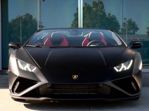 Used 2023 Lamborghini Huracan EVO image 5