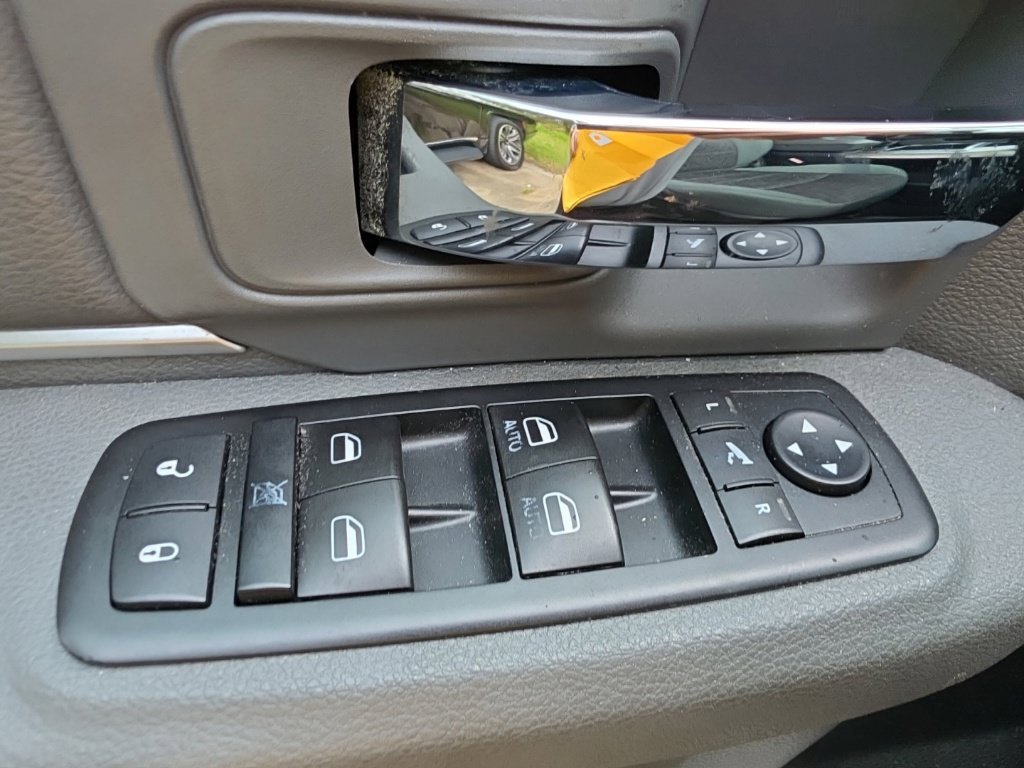 Used 2015 RAM 1500 Lone Star RWD image 15