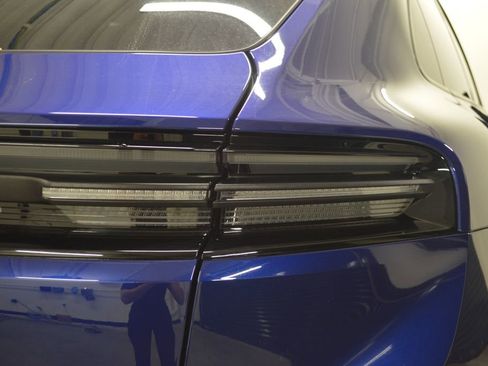 Certified 2024 Porsche Macan 4 Electric AWD/4WD image 10