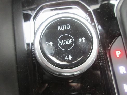 New 2026 GMC Canyon Denali image 19