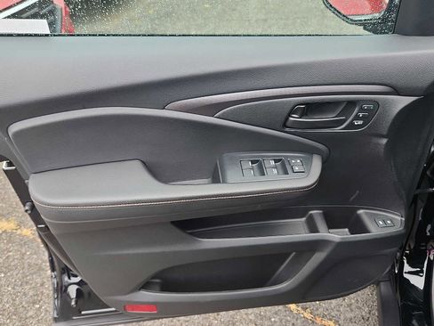Certified 2023 Honda Passport TrailSport image 12