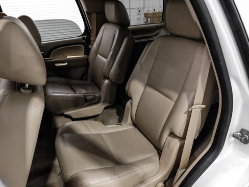Used 2013 Chevrolet Tahoe LTZ RWD image 21