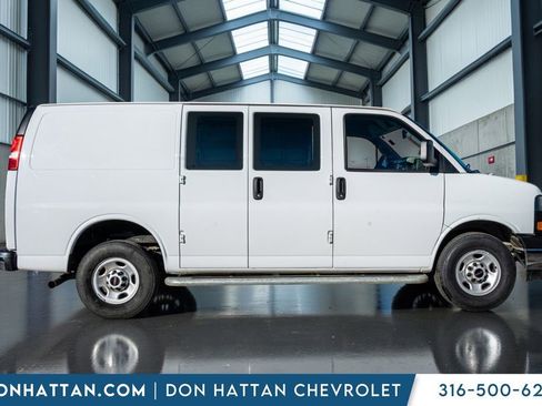 Used 2024 GMC Savana 2500 w/ Driver Convenience Package image 39