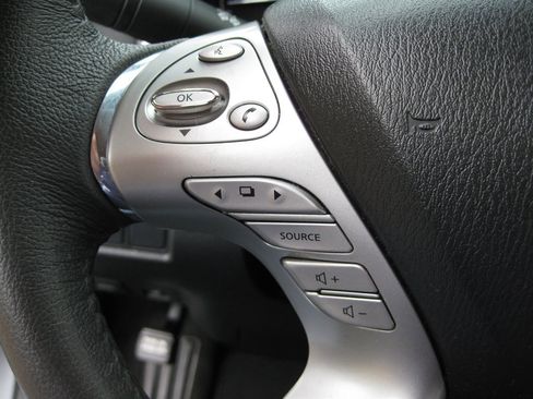 Used 2017 Nissan Murano Platinum w/ Platinum Technology Package FWD image 15