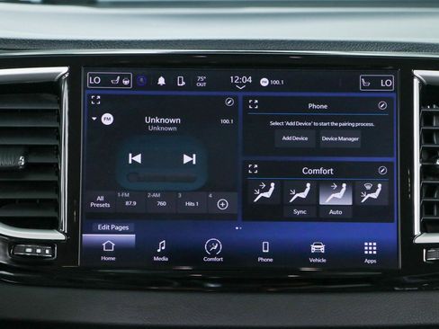 Used 2024 Chrysler Pacifica Touring-L FWD image 19