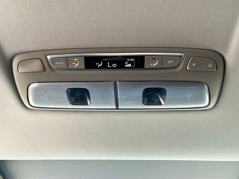Used 2022 Kia Telluride EX w/ EX Premium Package FWD image 27