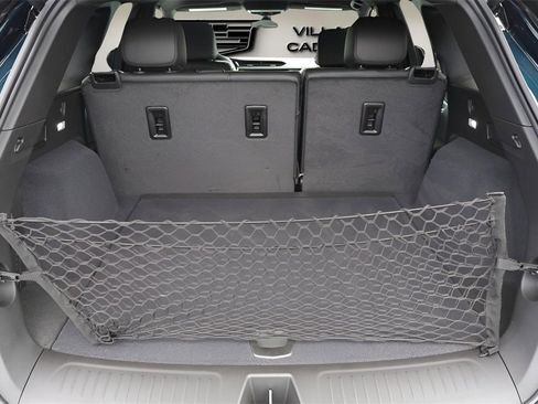 New 2026 Cadillac XT5 Luxury w/ LPO, Bronce Accent Package image 17