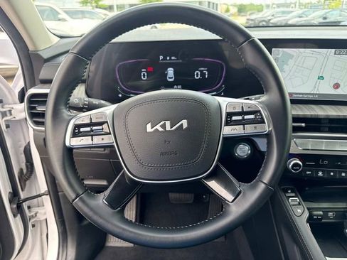 Used 2024 Kia Telluride EX w/ EX Captain's Chair Package FWD image 29