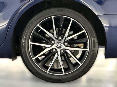 Used 2021 Toyota Camry SE image 11