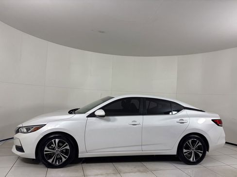 Used 2022 Nissan Sentra SV w/ Trunk Package image 2