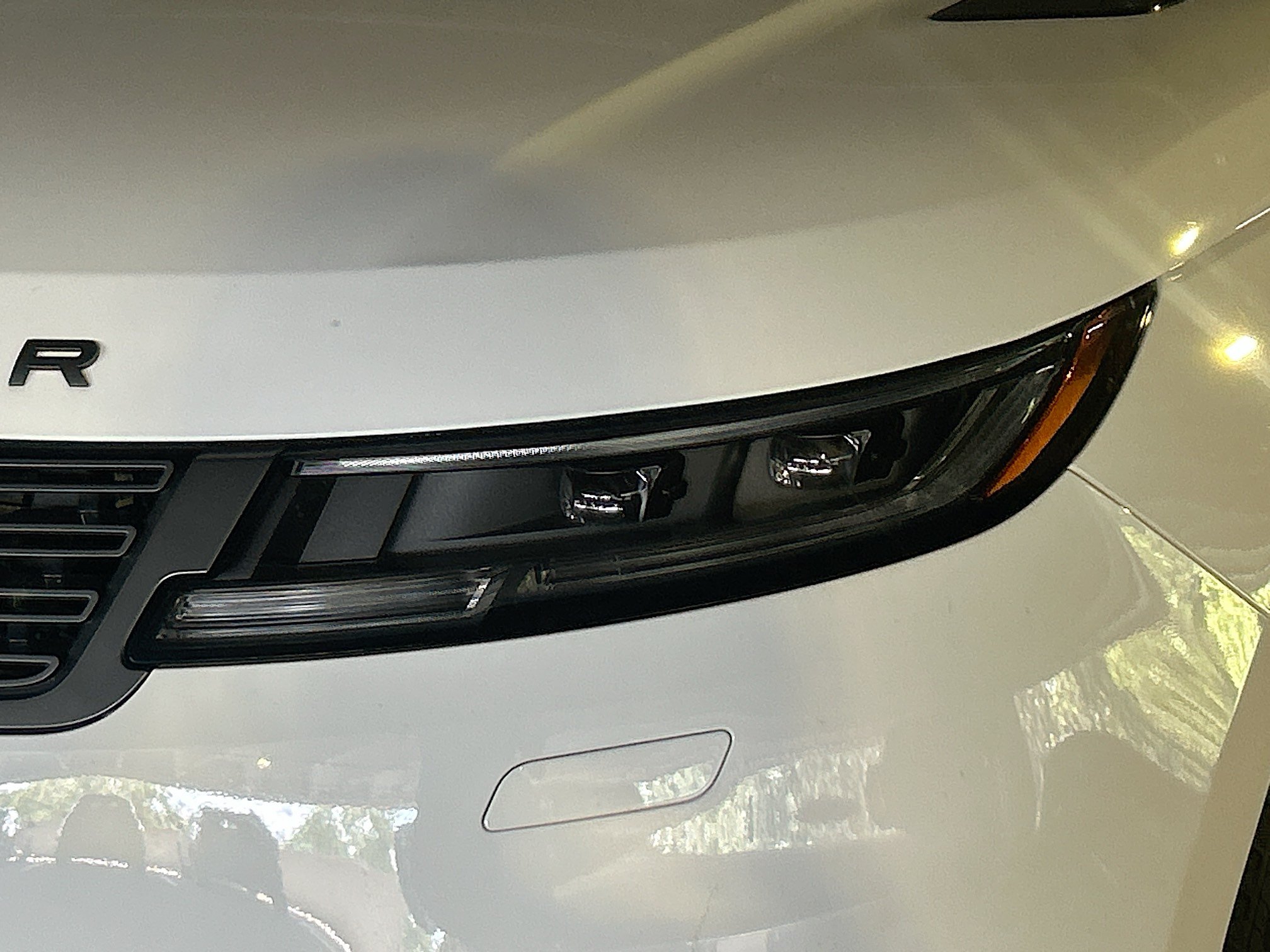 Used 2024 Land Rover Range Rover Sport SE AWD/4WD image 6