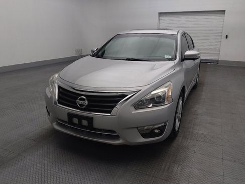 Used 2015 Nissan Altima 2.5 SV w/ Convenience Package FWD image 15