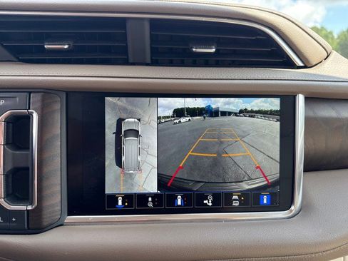 Used 2022 GMC Yukon Denali RWD image 34