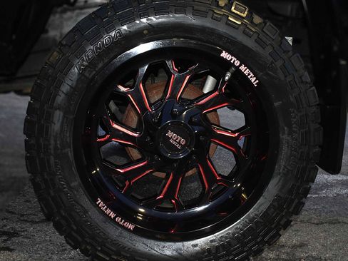 Used 2019 Toyota Tacoma TRD Sport image 27