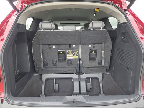 New 2026 Toyota Sienna XLE image 28