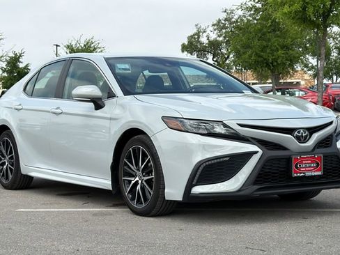 Certified 2024 Toyota Camry SE image 3