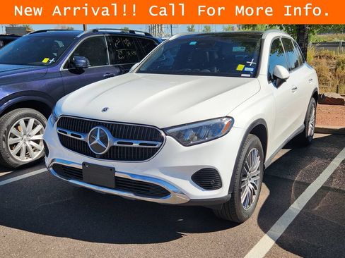 Used 2025 Mercedes-Benz GLC 300 image 4