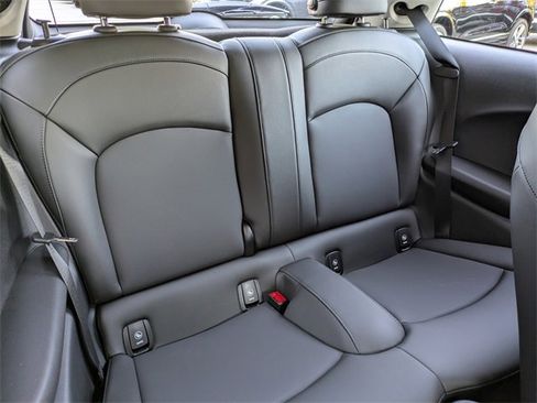 Used 2020 MINI Cooper SE w/ 6.5" Touchscreen Package image 18