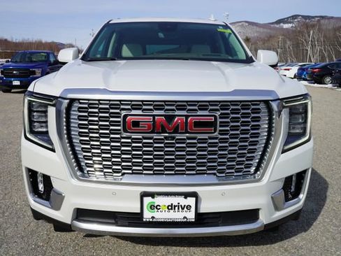 Used 2023 GMC Yukon Denali w/ Advanced Technology Package AWD/4WD image 2
